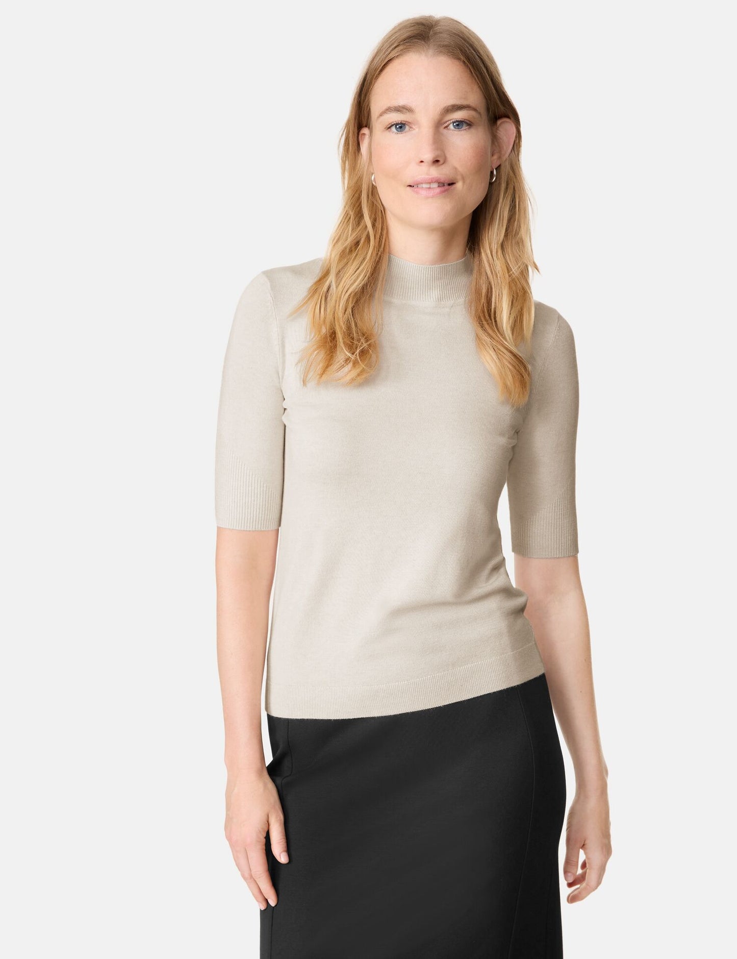 Kurzarmpullover mit Turtleneck