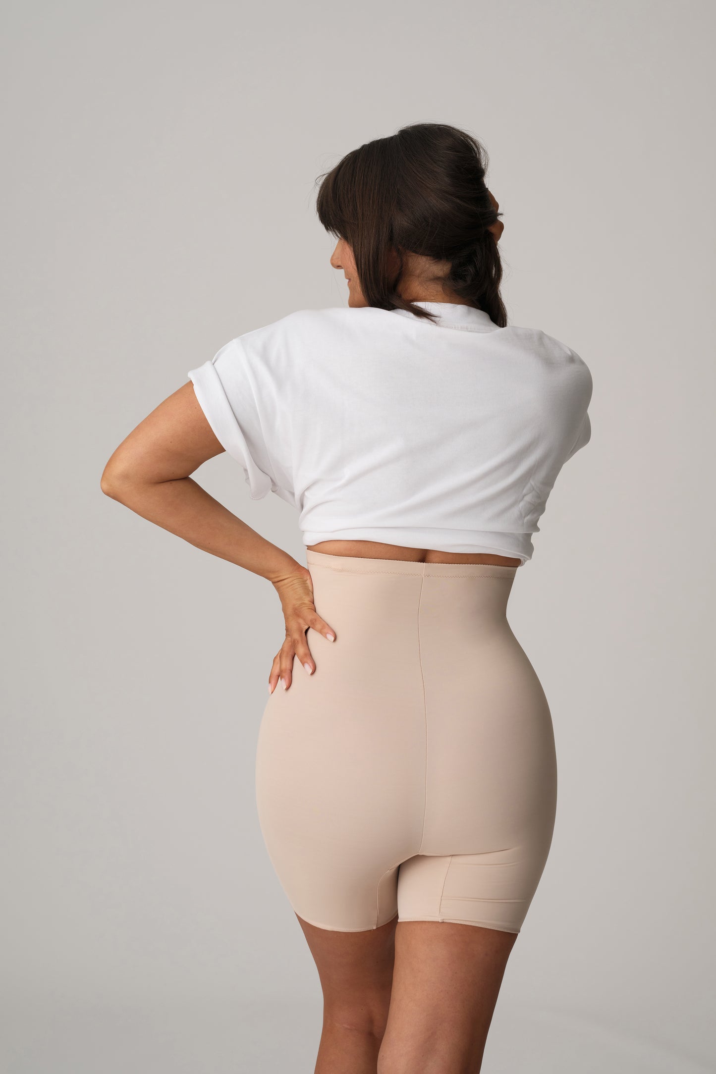 PERLE caffé latte Shapewear Bodyshaper mit Bein