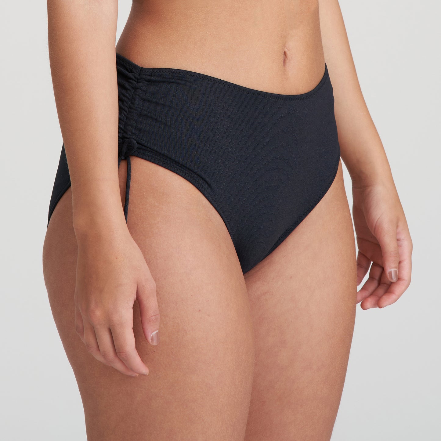 DAHU schwarz Bikini Taillenslip m. Schnur