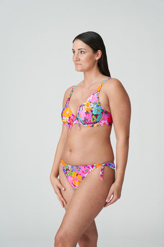 NAJAC Floral Explosion halb unterlegter Bikini tief.